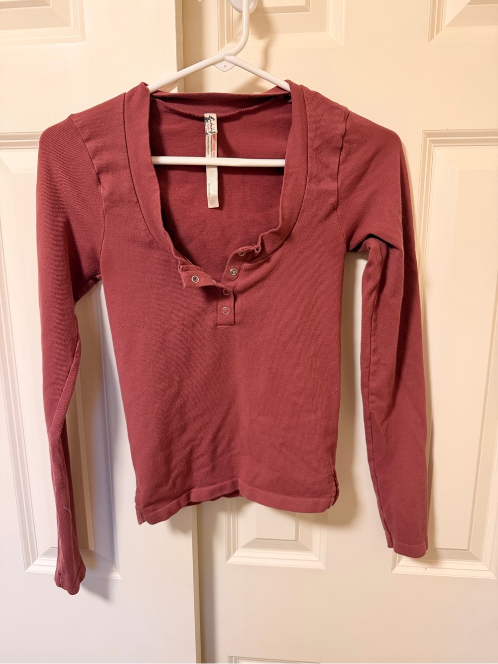 Free People Mauve Long-Sleeve Henley Scoop Neck Top